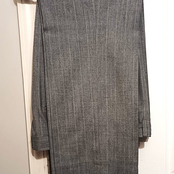 Garrison Park Men 2 Piece Light Bluish Gray Suit        40R - Picture 11 of 15